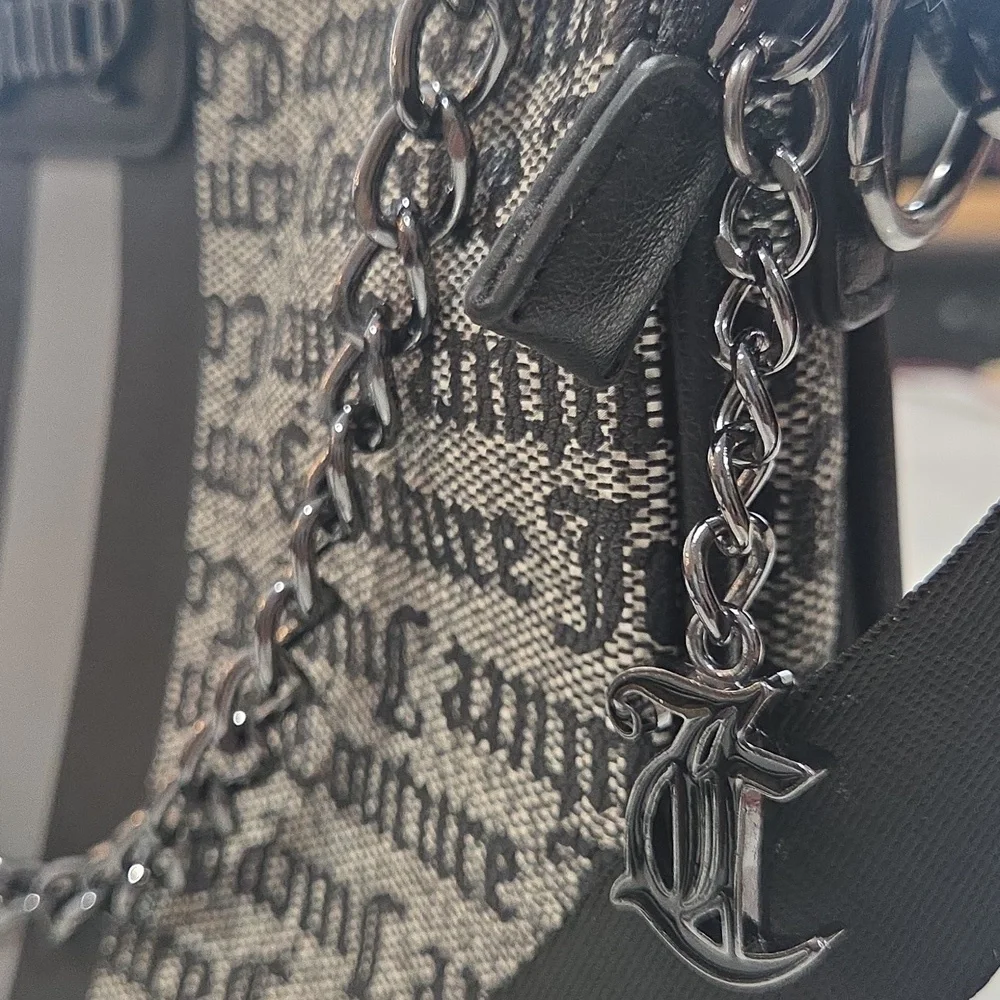 Juicy Couture Black and Gray Messenger Bag - Picture 10 of 12